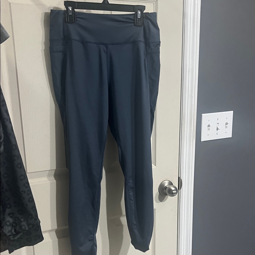 SHEIN Charcoal Gray Leggings